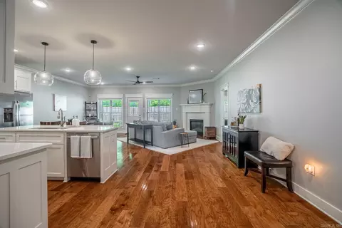 19 Hanna Loop, Maumelle, AR 72113 photo 8