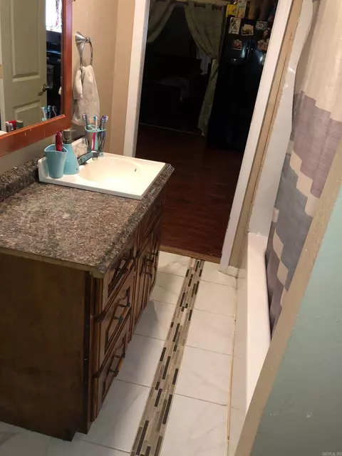 914 E Heynecker, De Queen, AR 71832 photo 5