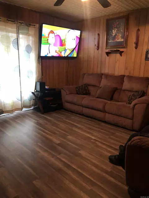 914 E Heynecker, De Queen, AR 71832 photo 6