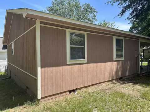 1512 Maple St, Malvern, AR 72104 photo 4