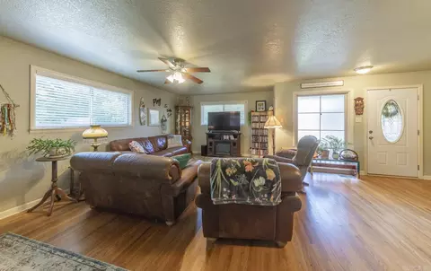 606 E Saline Cir, Benton, AR 72015 photo 7