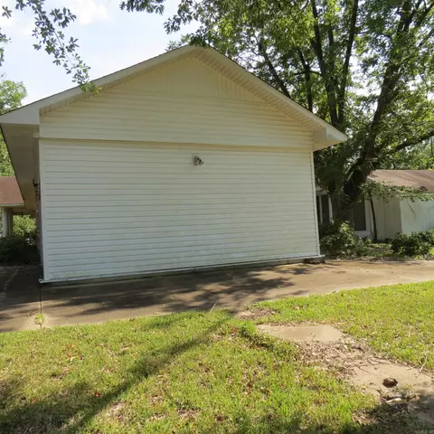 204 N 2nd St, Hampton, AR 71744 photo 8
