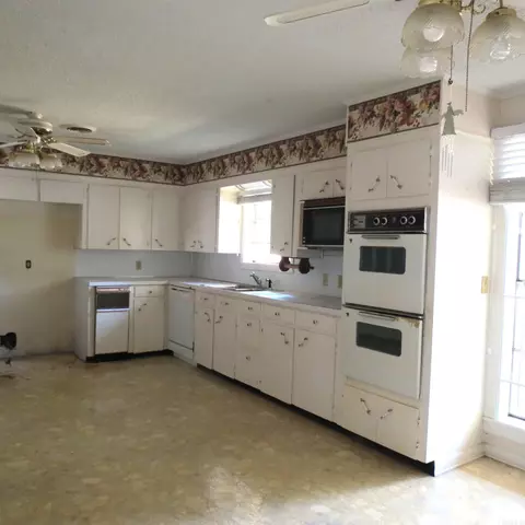 204 N 2nd St, Hampton, AR 71744 photo 20