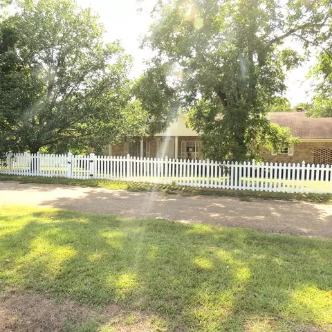 204 N 2nd St, Hampton, AR 71744 photo 4