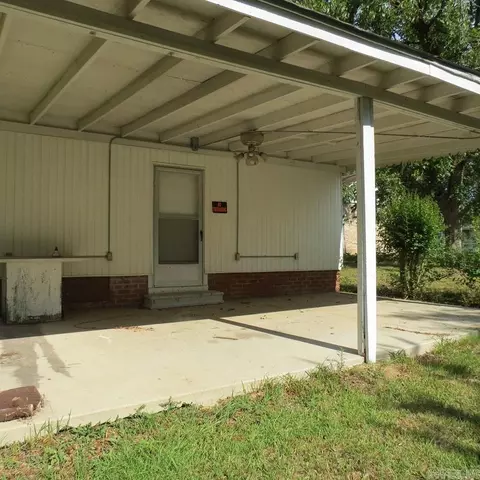 204 N 2nd St, Hampton, AR 71744 photo 11