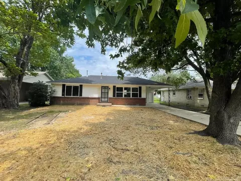 415 E Georgia St, Walnut Ridge, AR 72476 photo 2