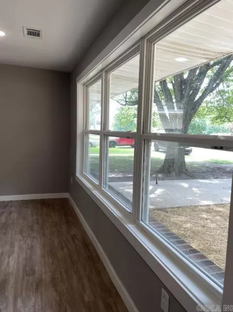 415 E Georgia St, Walnut Ridge, AR 72476 photo 5