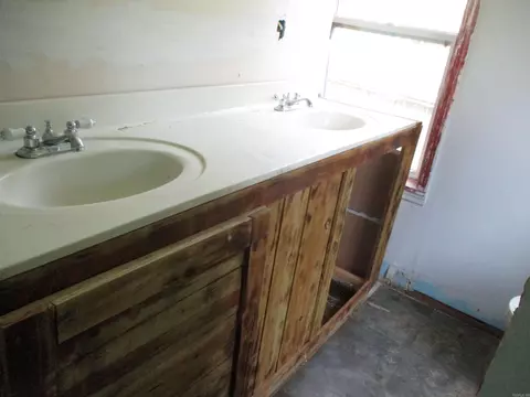 606 E North St, Benton, AR 72015 photo 12