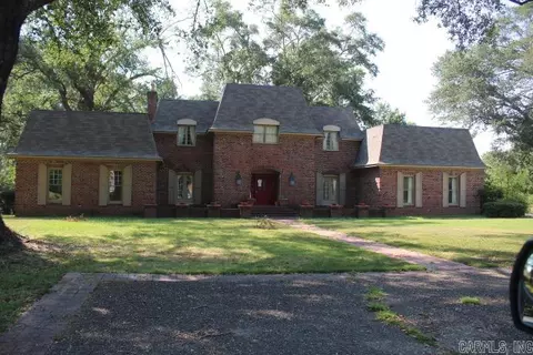 21 Elmwood Cir, Pine Bluff, AR 71603 photo 2