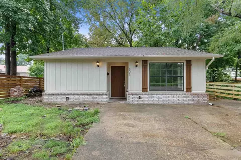 403 E Carpenter St, Benton, AR 72015 photo 1