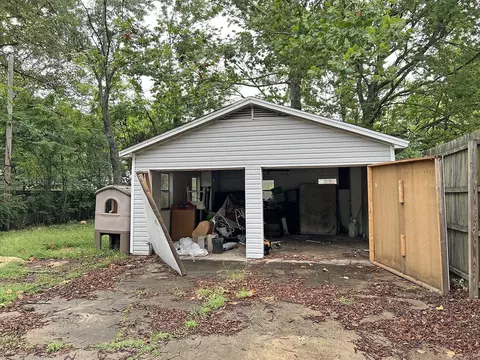 824 Davis St, Conway, AR 72034 photo 3
