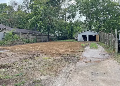 824 Davis St, Conway, AR 72034 photo 2