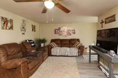 502 E Court St, Paragould, AR 72450 photo 2