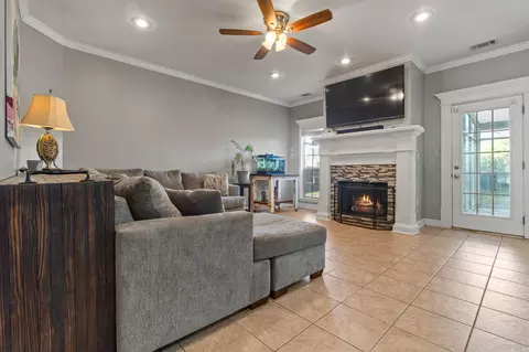 527 Berwick Dr, Benton, AR 72019 photo 4