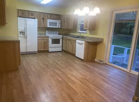 214 E Walker Dr, Dover, AR 72837 photo 2