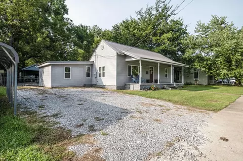 371 E Pine St, Batesville, AR 72501 photo 3