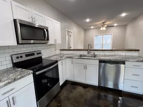 205 Harris St, Bay, AR 72411 photo 4