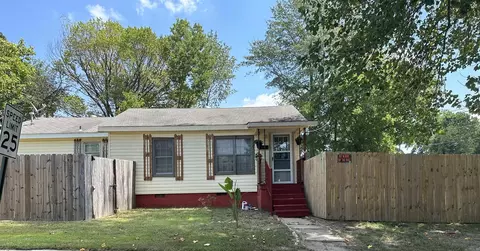 701 Hester, Benton, AR 72015 photo 1