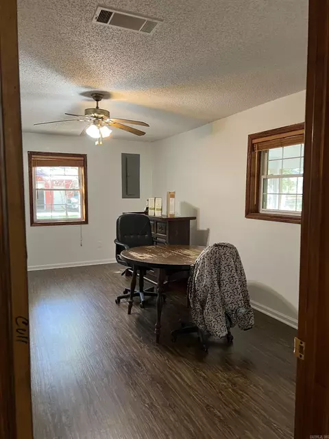 8610 Woodhaven Dr, Pine Bluff, AR 71603 photo 9