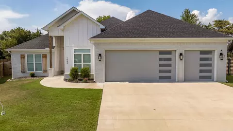 1685 Rohan Cir, Conway, AR 72032 photo 1