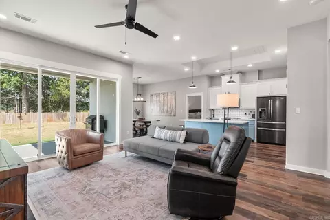 1685 Rohan Cir, Conway, AR 72032 photo 5