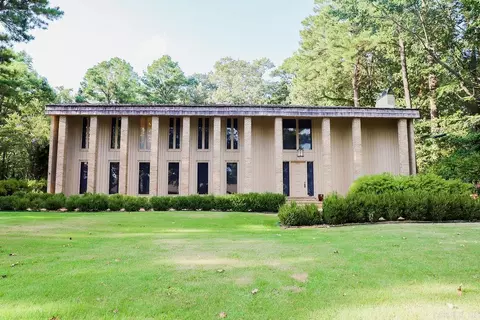 1605 W 46, Pine Bluff, AR 71603 photo 1