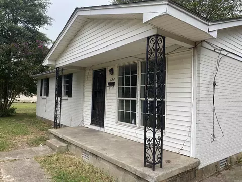 124 S Magnolia, Trumann, AR 72472 photo 2