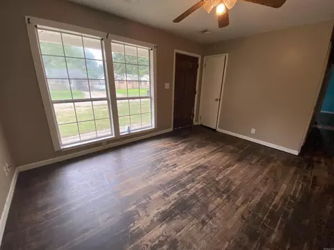 124 S Magnolia, Trumann, AR 72472 photo 4