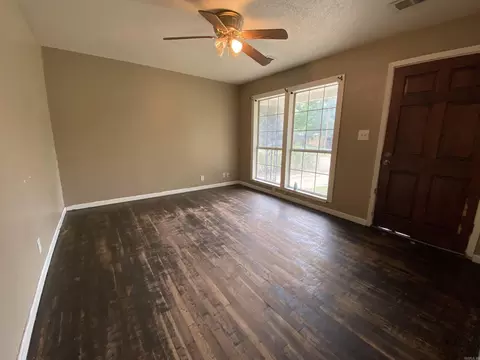 124 S Magnolia, Trumann, AR 72472 photo 3