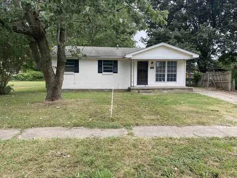 124 S Magnolia, Trumann, AR 72472 photo 1