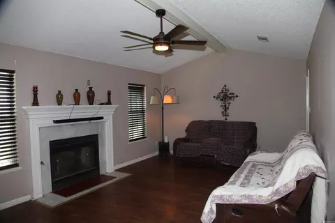 2702 Eagle Run Dr, Benton, AR 72019 photo 3