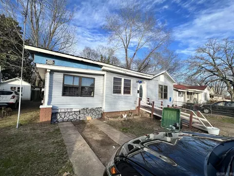 909 W Hazel St, Benton, AR 72015 photo 1