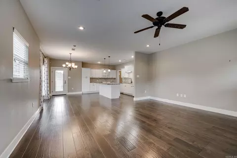 2705 Stonebrook Cv, Conway, AR 72034 photo 2