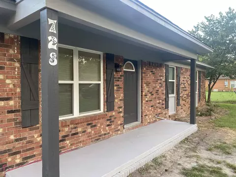 728 Ellis, Trumann, AR 72472 photo 2