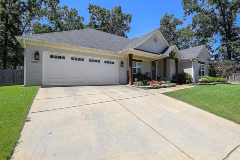 5703 Red Leaf, Benton, AR 72019 photo 2