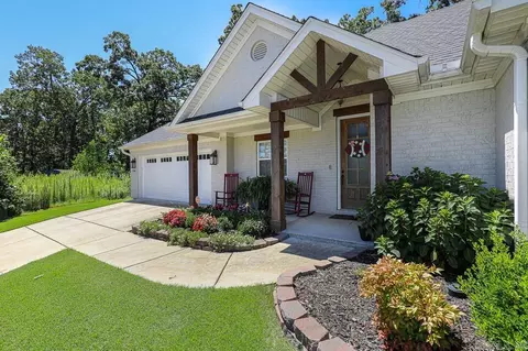 5703 Red Leaf, Benton, AR 72019 photo 4