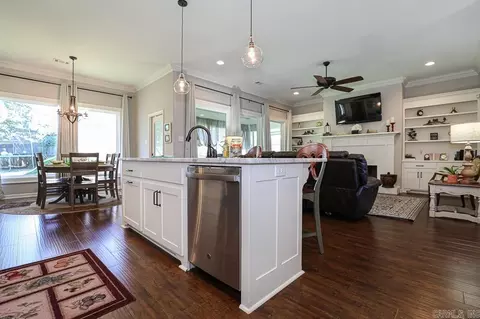 5703 Red Leaf, Benton, AR 72019 photo 13