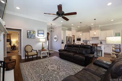5703 Red Leaf, Benton, AR 72019 photo 9