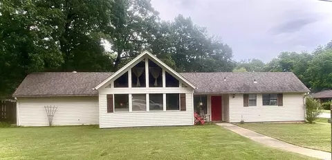 1004 N Chester St, Monticello, AR 71655 photo 1