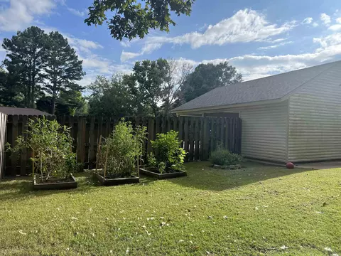1004 N Chester St, Monticello, AR 71655 photo 5