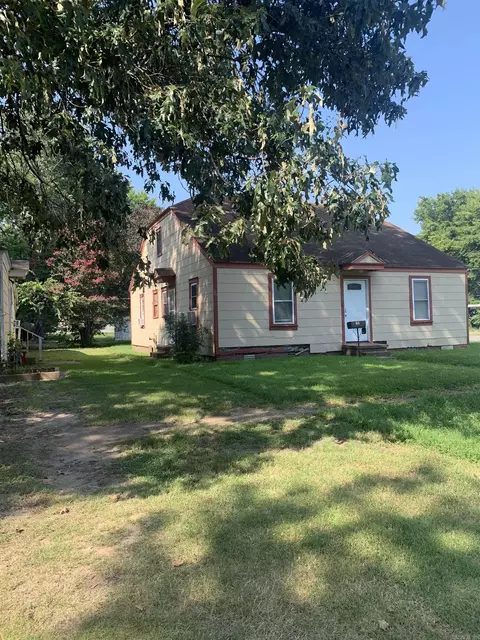 1311 Dill St, Newport, AR 72112