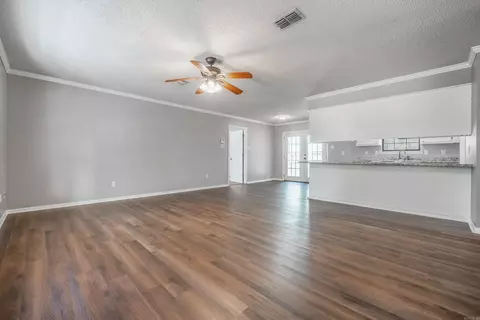 19 Hackler Cir, Conway, AR 72032 photo 8