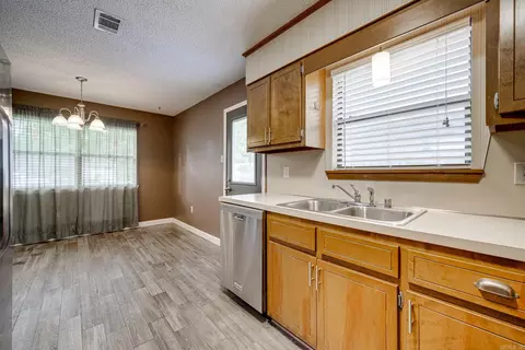 1613 Rushing Cir, Conway, AR 72032 photo 12