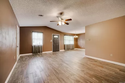 1613 Rushing Cir, Conway, AR 72032 photo 5
