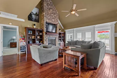 180 Timberwolf, Royal, AR 71968 photo 9