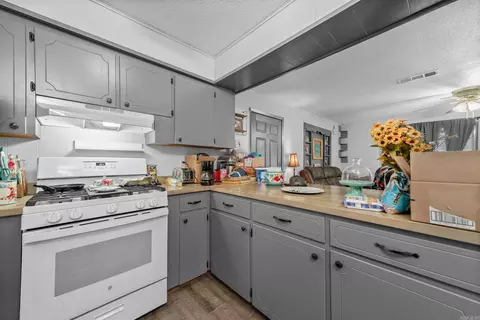 1110 E Vandervort Ave, De Queen, AR 71832 photo 10