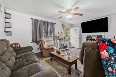 1110 E Vandervort Ave, De Queen, AR 71832 photo 4
