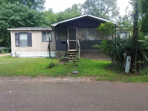 609 Lear Ave, Camden, AR 71701