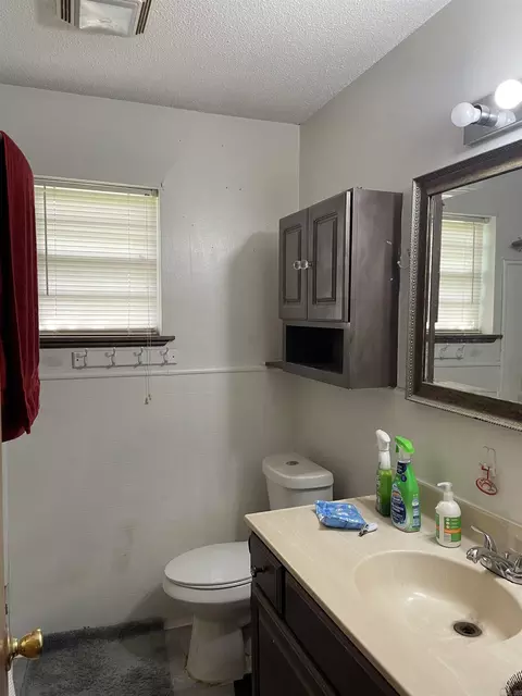 402 S Cypress St, Beebe, AR 72012 photo 8
