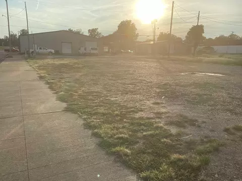 523 Mena St, Mena, AR 71953 photo 7